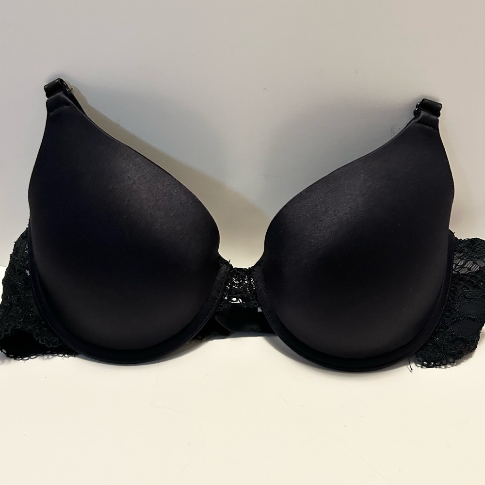 La Vie en Rose soft push up  Black Lace Bra size 34A